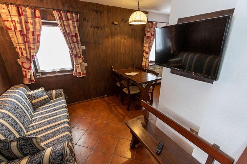 Champoluc Apartment Exterior photo