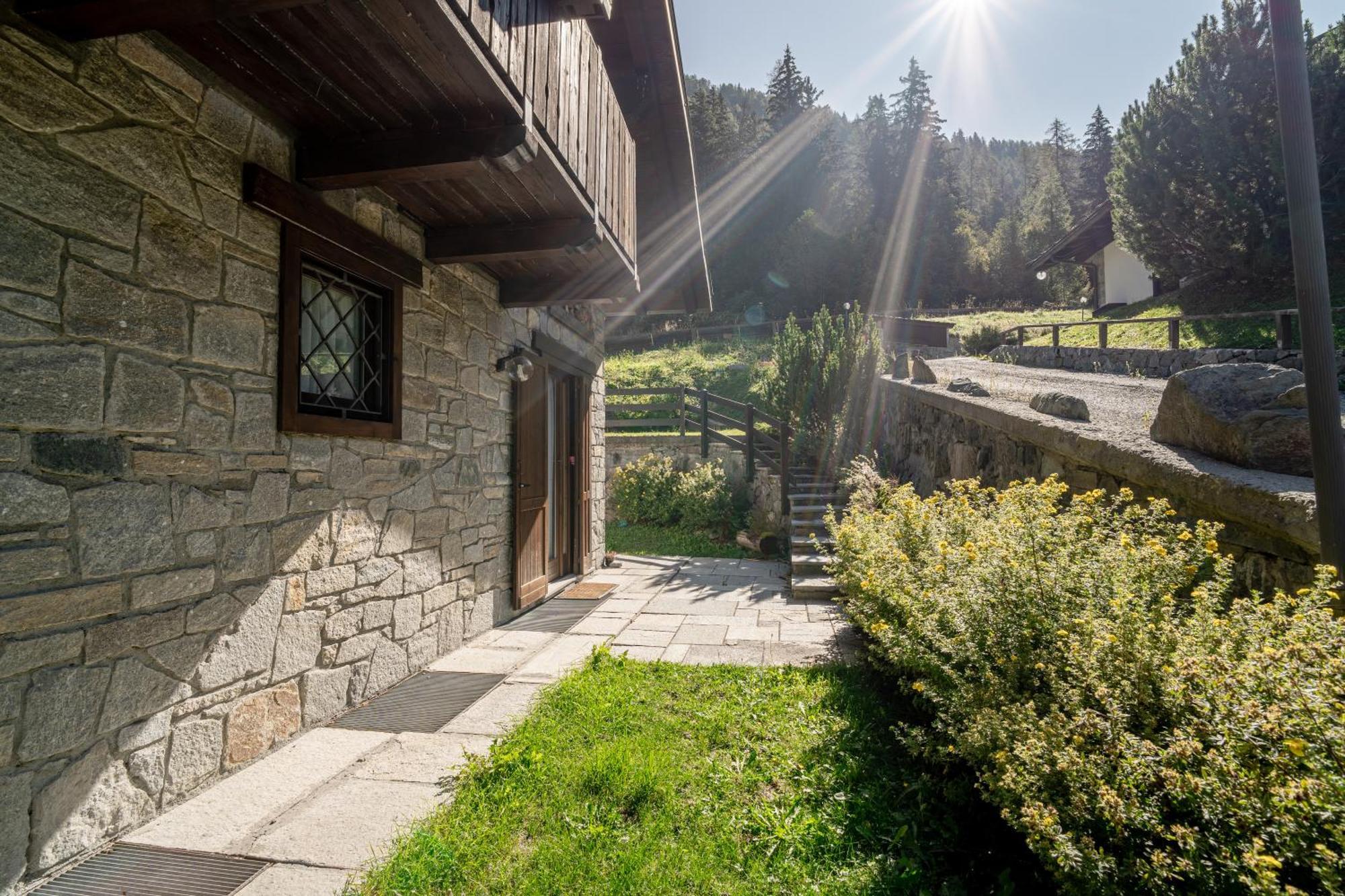 Champoluc Apartment Exterior photo